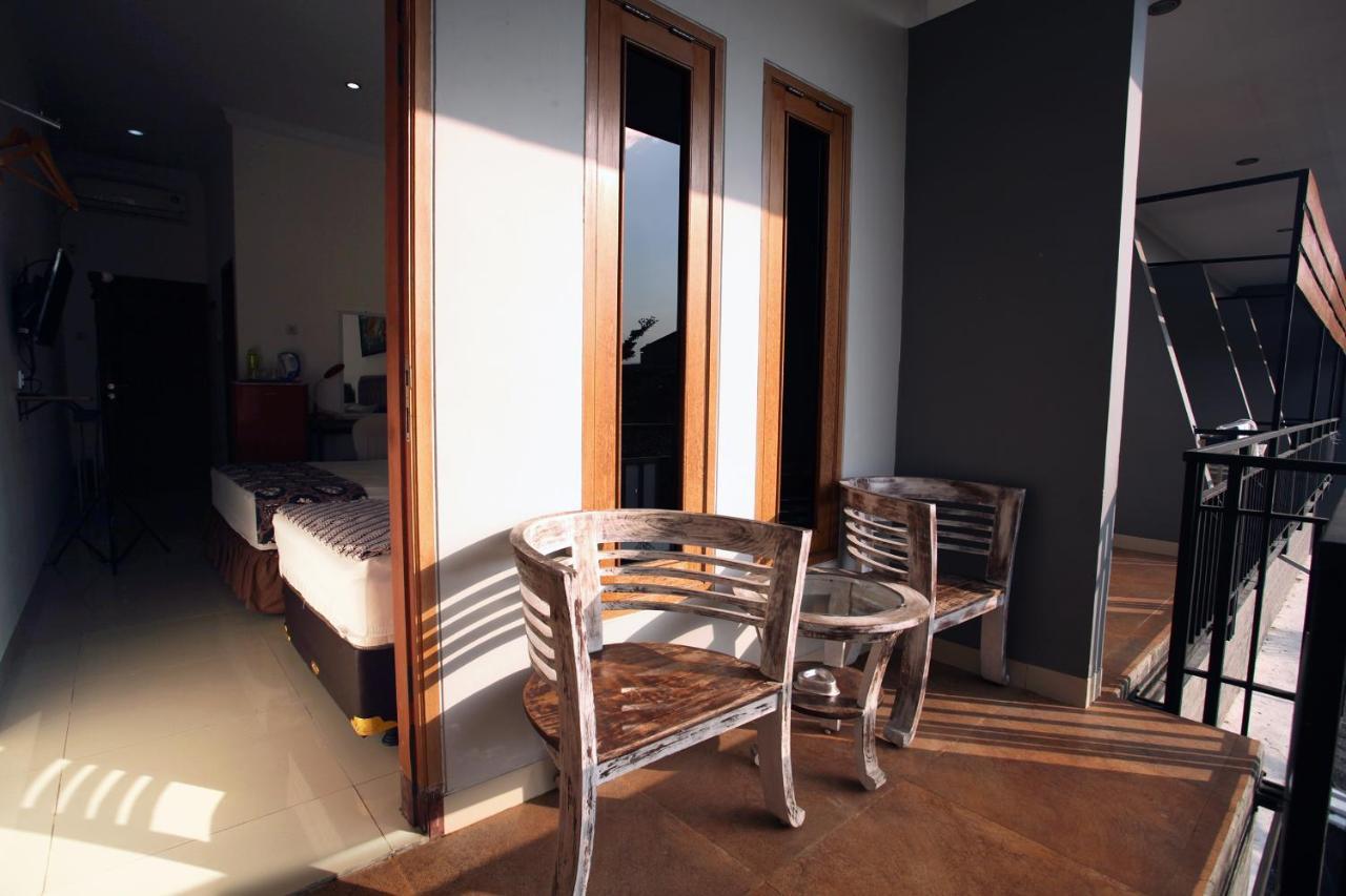 Andelis Homestay Yogyakarta Exterior photo